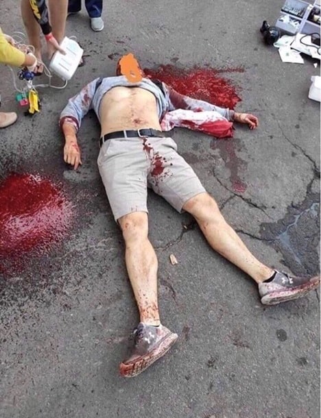 Под Киевом журналиста убили ножом в горло 22.07.2019 1 злоумышленники напали на журналиста Юрия Булата и зарезали его.